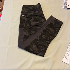 Fabletics women’s Black Camouflage Leggings size L